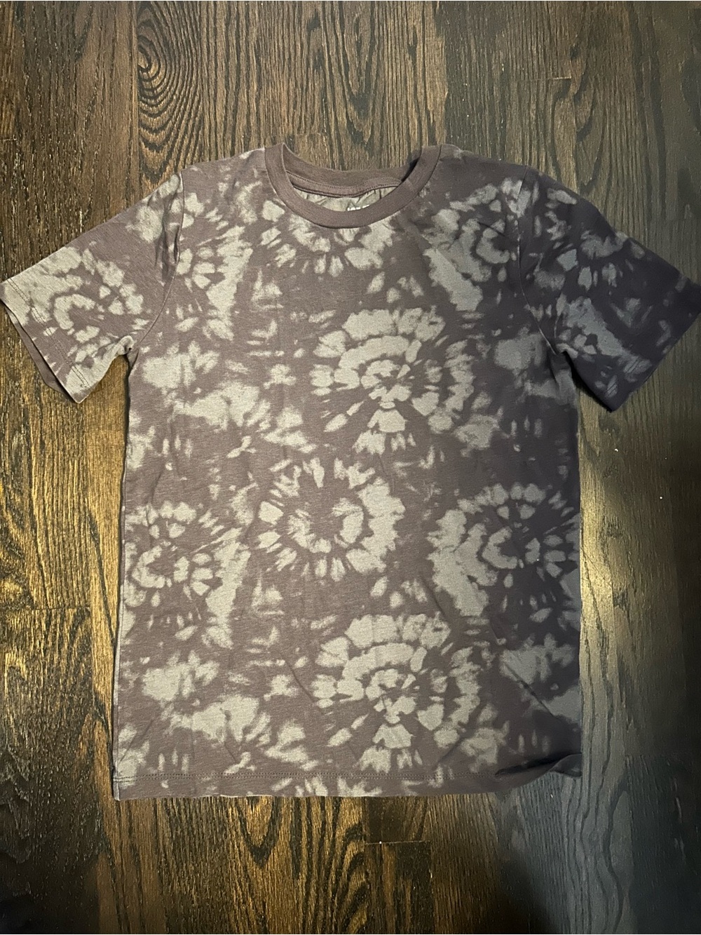 Tie-Dye Short Sleeve Crewneck T-Shirt in black and green